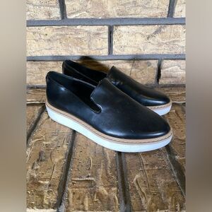 Dkny black slip‎ on flats